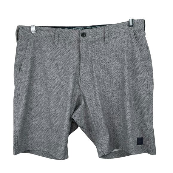 Vintage 1946 Light Gray Print Performance Outdoor Casual Hybrid Shorts 38 NWT - Picture 1 of 13